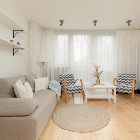 Central With Office By Renters Apartment *